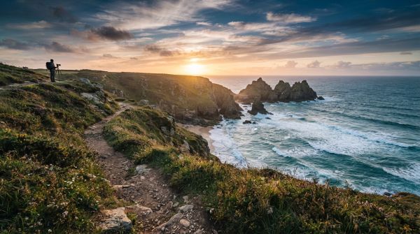 Capture Stunning Seaside Scenery: The Ultimate Photographer's Guide to Cornwall's Coastal Walks