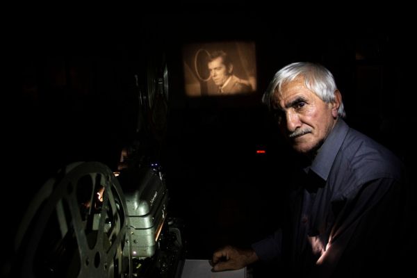 Unveiling the legacy of british cinema: dive into film studio history with immersive guided tours